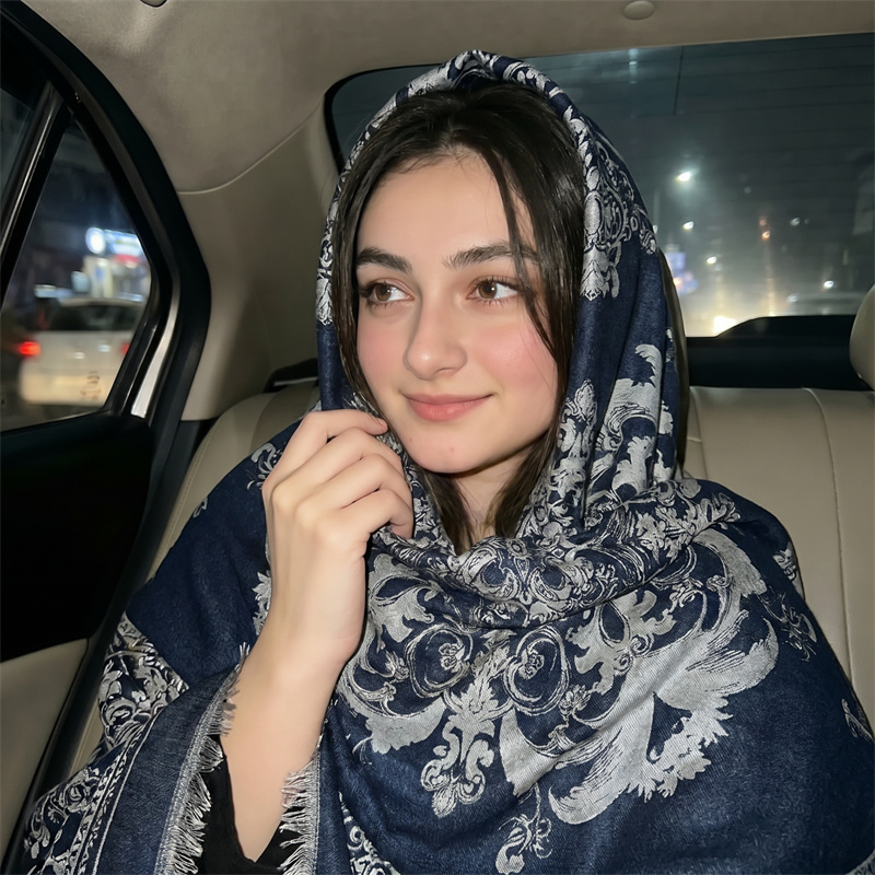 ผ้าคลุมศีรษะฮิญาบพิมพ์ลายบาโรก - Shawl Wrap Winter บทวิจารณ์และราคา